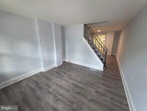 Building Photo - 714 Roebling Ave