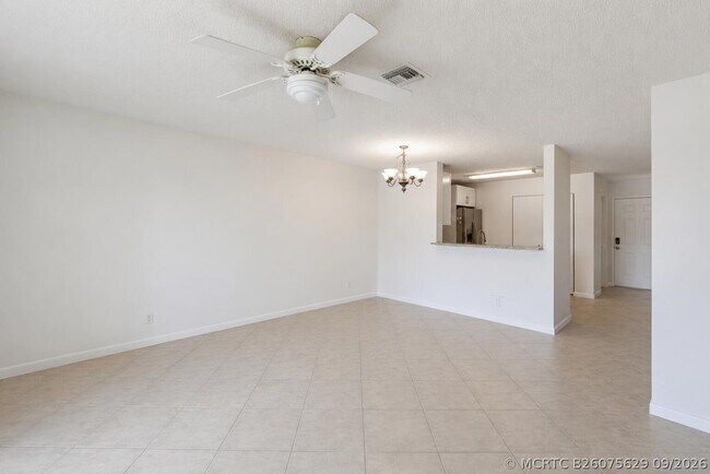 Building Photo - 9767 Kamena Cir