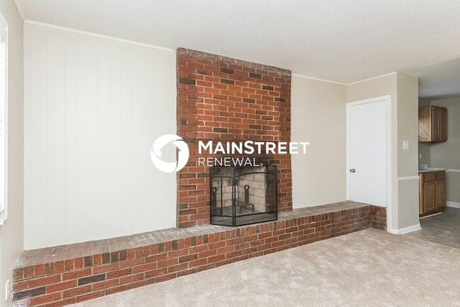 Building Photo - 3 Bedroom Pet-Friendly Home in Memphis, TN with Main Street Renewal