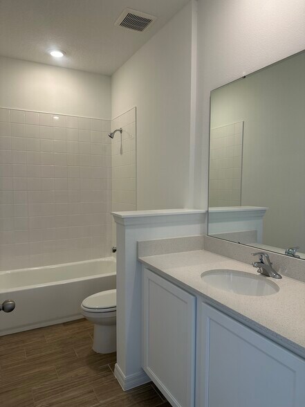 Building Photo - 2976 Embark Trl