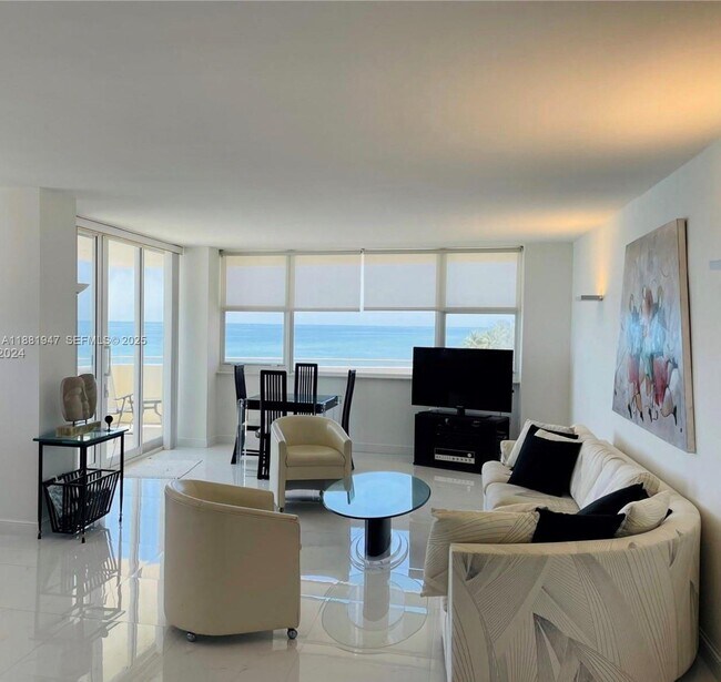 Building Photo - 3180 S Ocean Dr