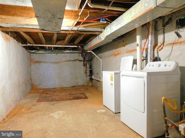 Building Photo - 2142 N Carlisle St