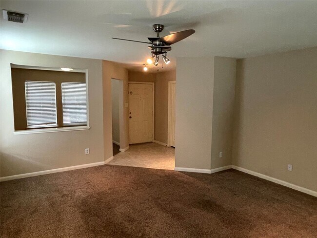 Building Photo - 29618 Evergreen Hills Dr