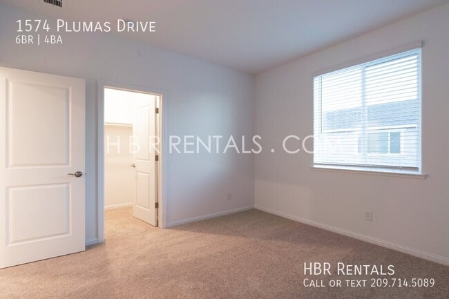 Building Photo - 1574 Plumas Dr