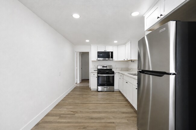 Building Photo - 7752 Janet Ave