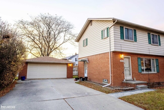 Building Photo - 28115 Little Mack Ave