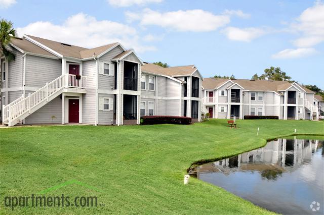 Building Photo - Colonial Pointe Apartments