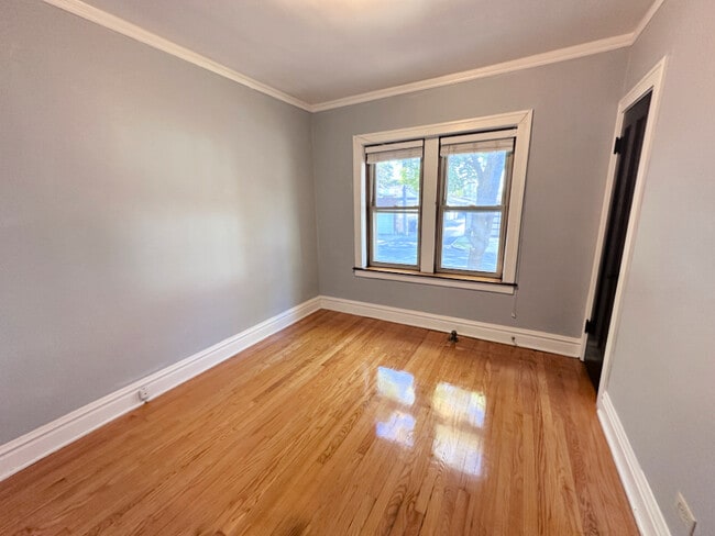 Building Photo - 3853 N Long Ave