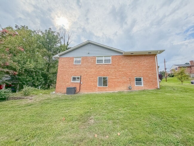 Building Photo - 9226 Limestone Pl