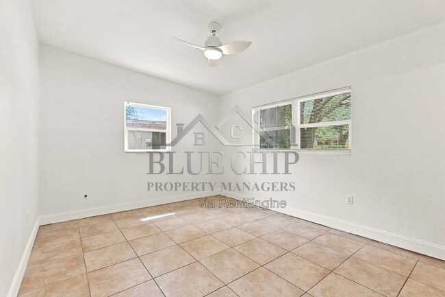 Building Photo - 6714 Nina Rosa Dr