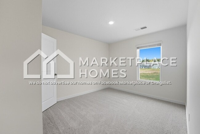 Building Photo - 4151 Hines Ln NE