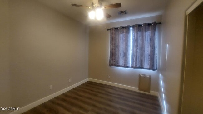 Building Photo - 1903 E Jade Pl