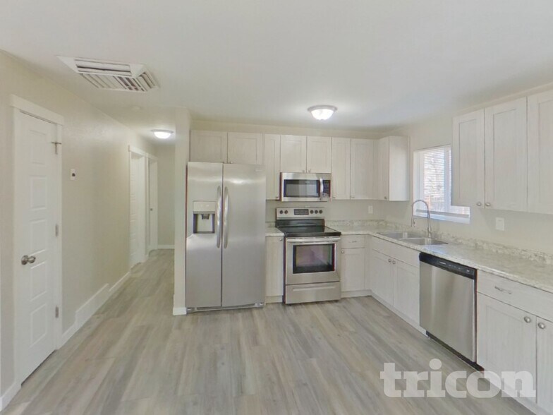 Building Photo - 1209 Capulin Dr