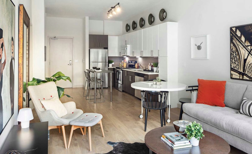 Building Photo - 165 Cambridgepark Dr