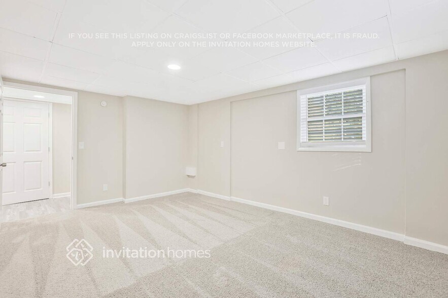 Building Photo - 1436 High Meadow Dr