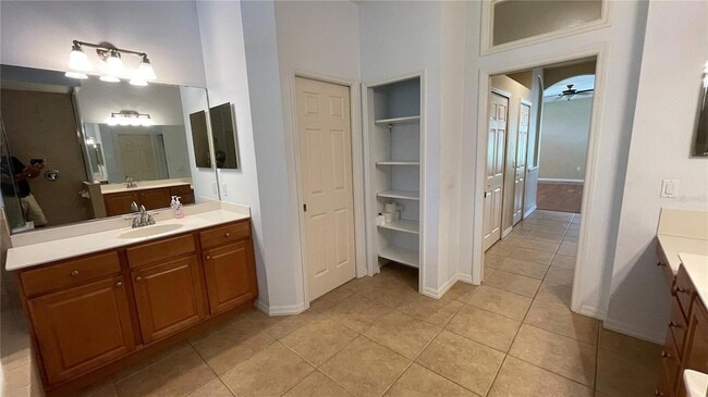 Building Photo - 7704 Drayton Cir