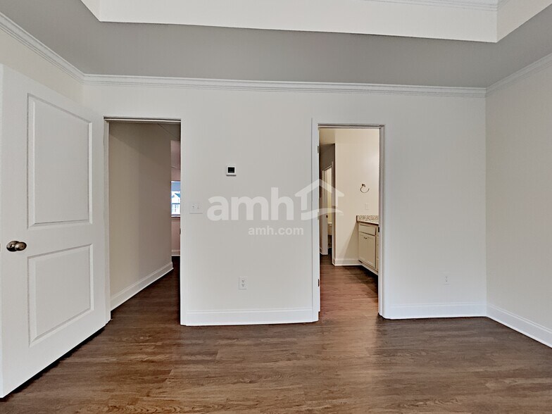 Building Photo - 581 Woodall Rd