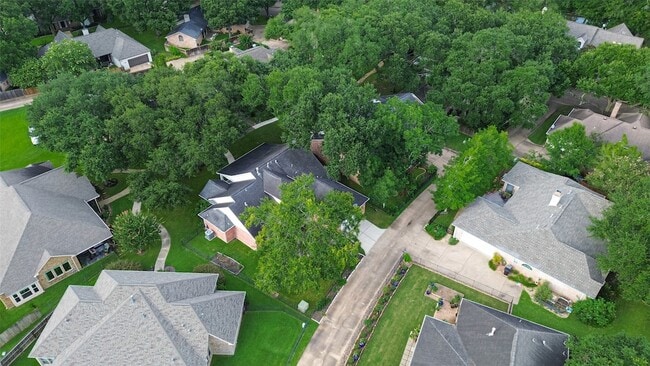 Building Photo - 4727 Lake Village Dr