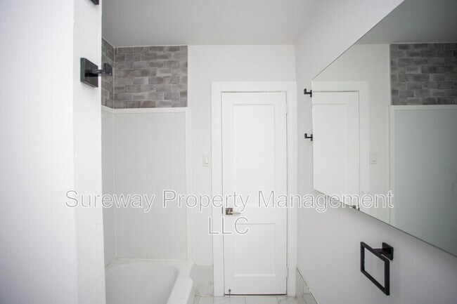 Building Photo - 102 Shepherd Rd