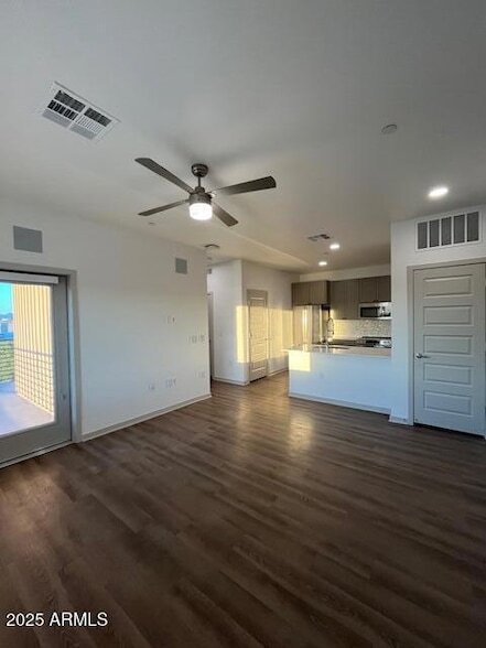 Building Photo - 1225 N Arizona Ave