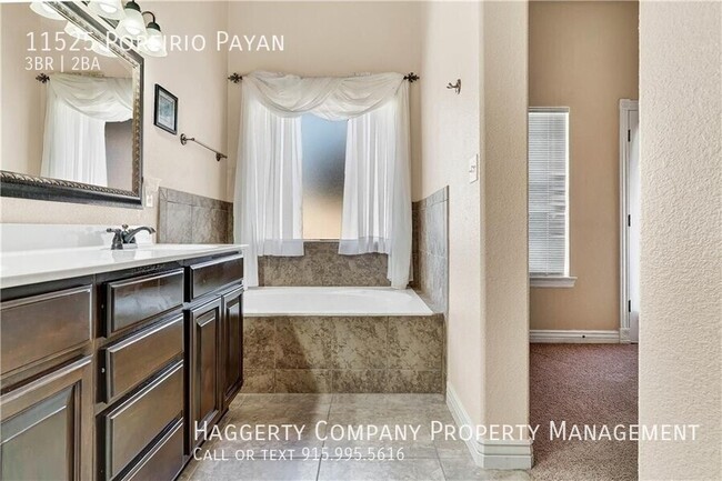 Building Photo - 11525 Porfirio Payan Dr