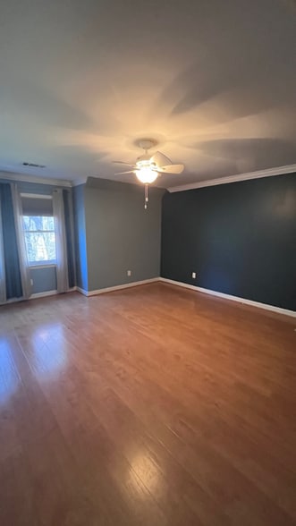 Building Photo - 305 Archer's Mead