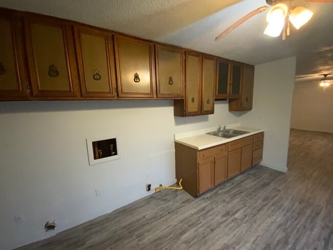 Building Photo - 900 Shasta Dr