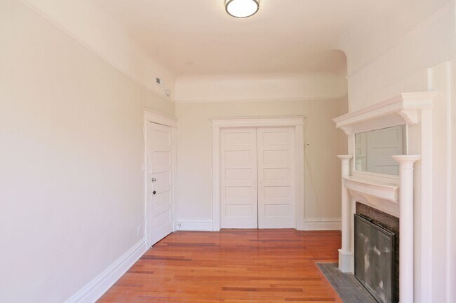Building Photo - 778 Pine St