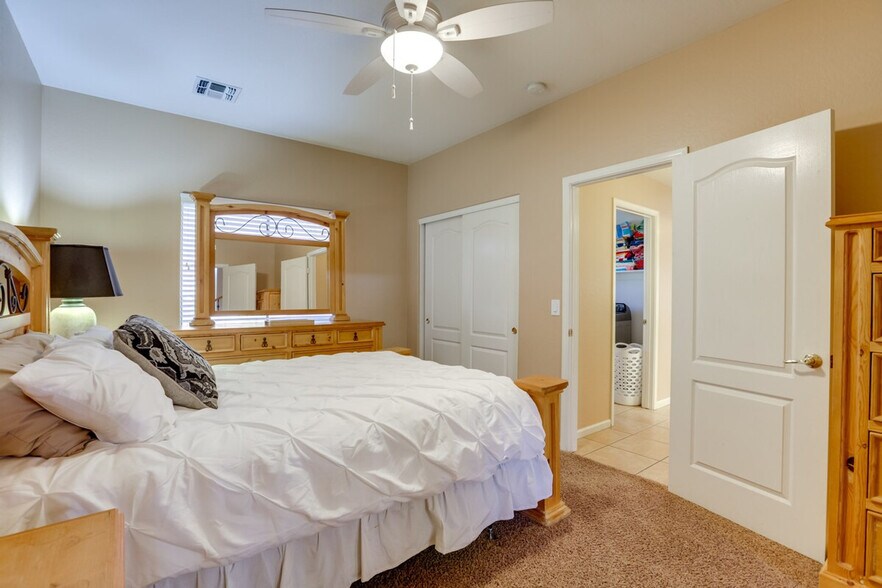 Building Photo - 16352 W Roosevelt St