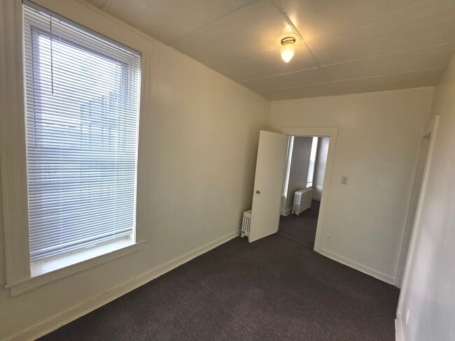 Building Photo - 6529 S Kimbark Ave