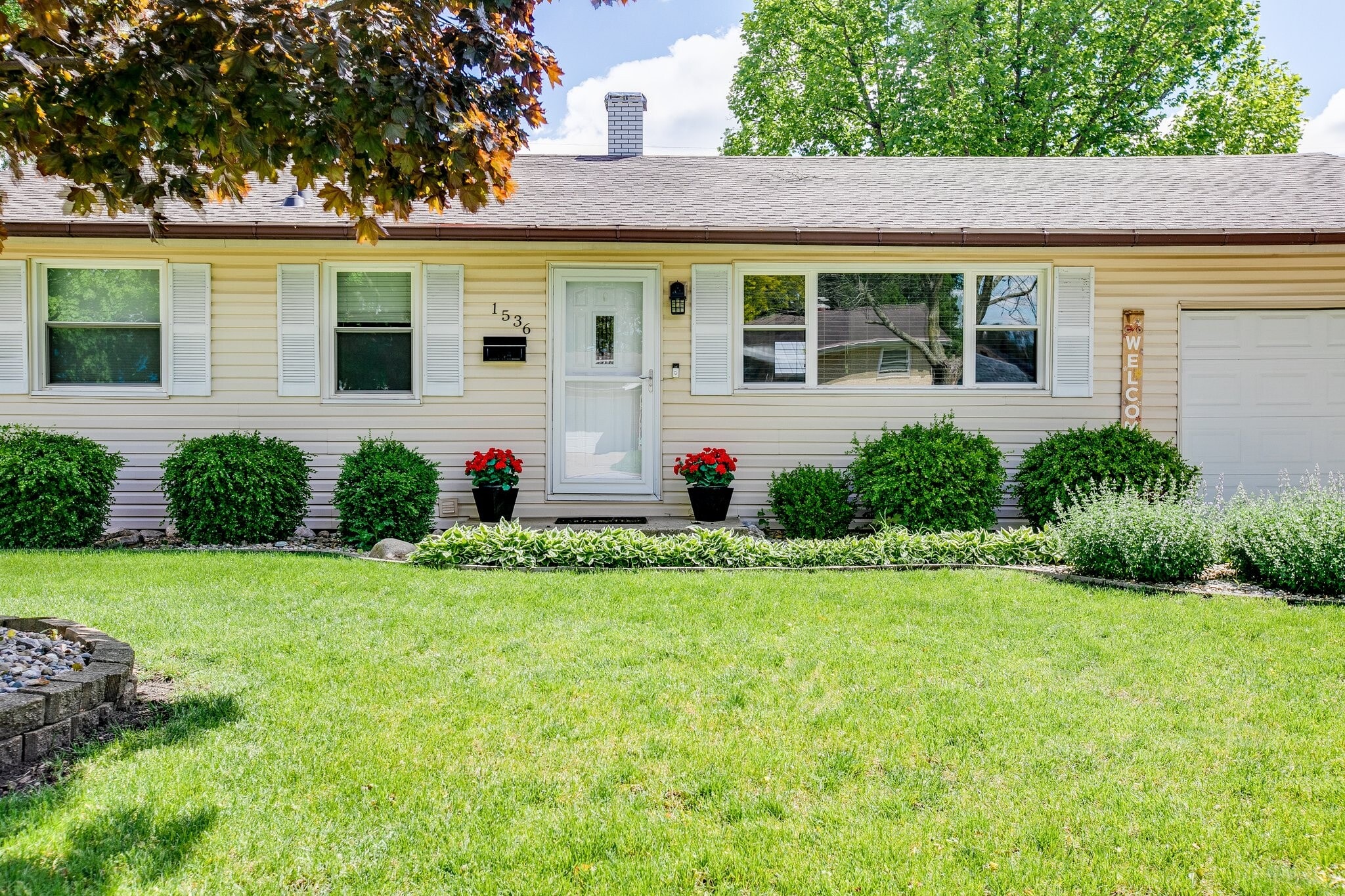 Front image - 1536 Gordon Dr