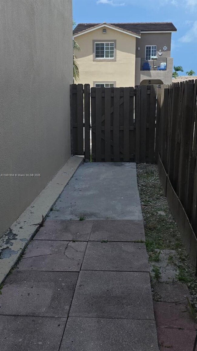 Building Photo - 7640 NW 182nd Terrace