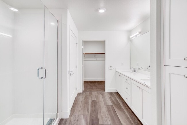 Building Photo - 3578 Rambla Pl