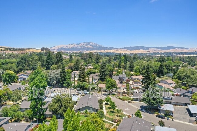 Building Photo - 2899 Fountainhead Dr