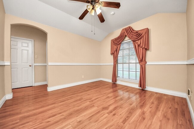 Building Photo - 5618 Painted Trail Dr