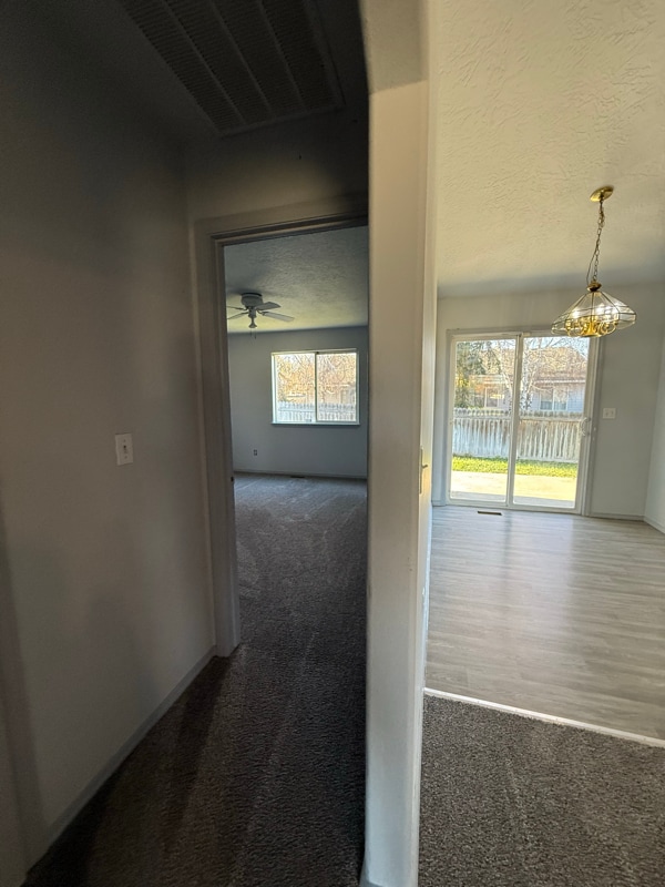 Building Photo - 607 Meadowbrook Dr