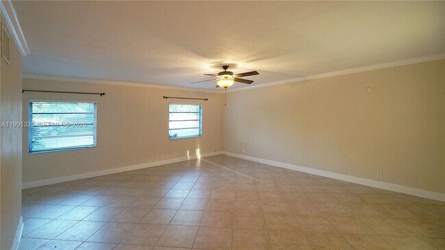 Building Photo - 9220 SW 103rd Ave