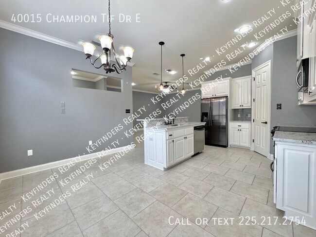 Building Photo - 40015 Champion Tif Dr E