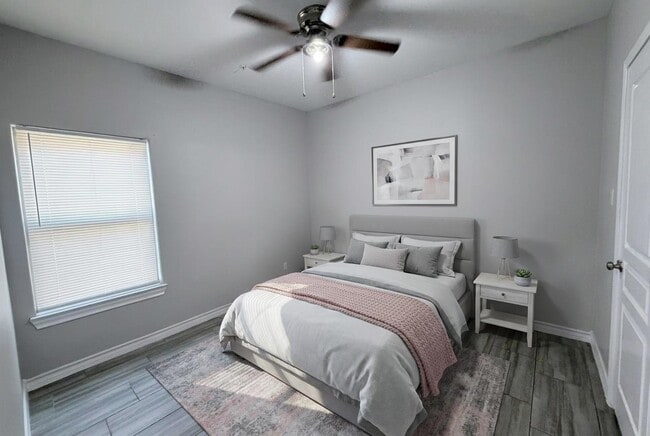 Building Photo - 5601 Cuenca Dr