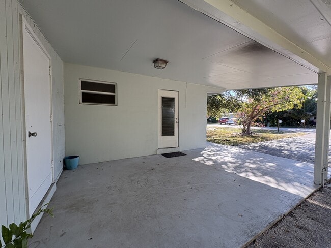 Building Photo - 1093 Hollygate Ln