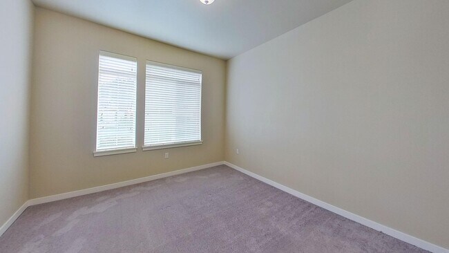 Building Photo - 5012 4th Way SW