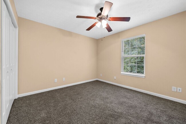 Building Photo - 2260 McCormick Lane