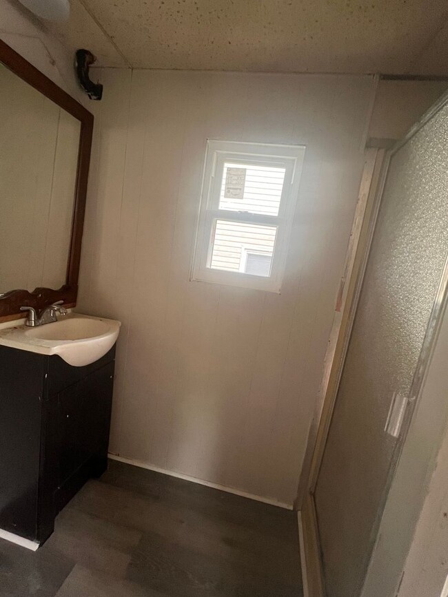 Building Photo - OPEN HOUSE TUESDAY: Lafayette 2 Bedroom 2 ...