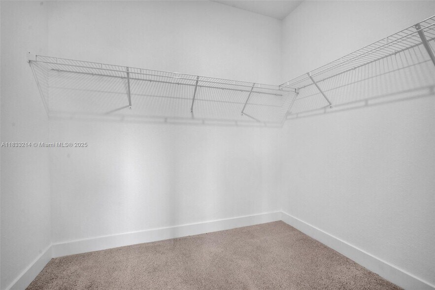 Building Photo - 142 SW 171st Way