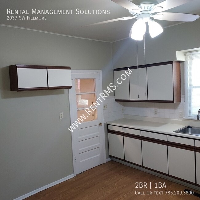 Building Photo - 2037 SW Fillmore-