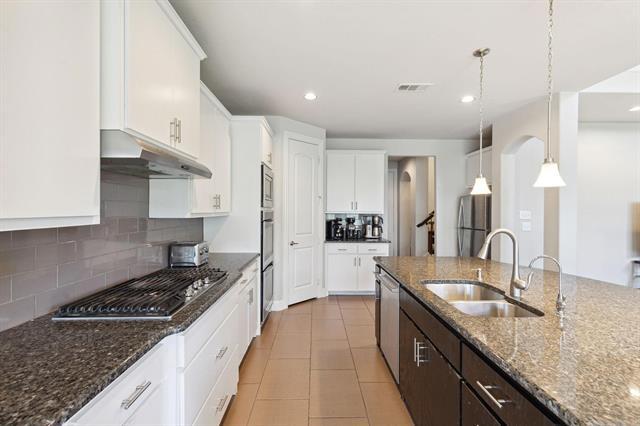 Building Photo - 2107 Grassland Dr