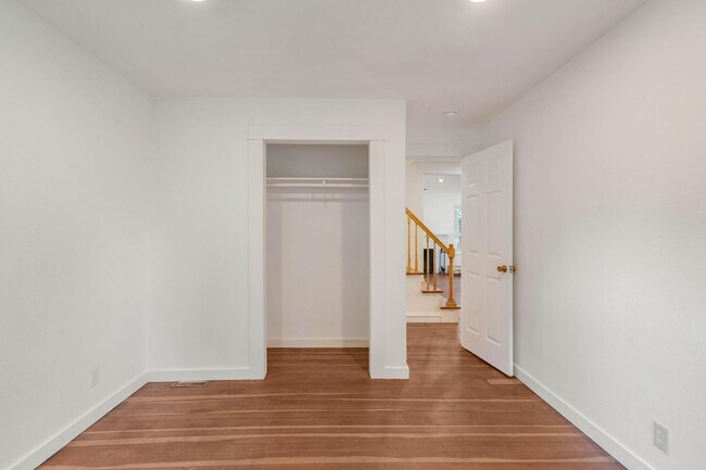 Building Photo - 236 NE Lombard St