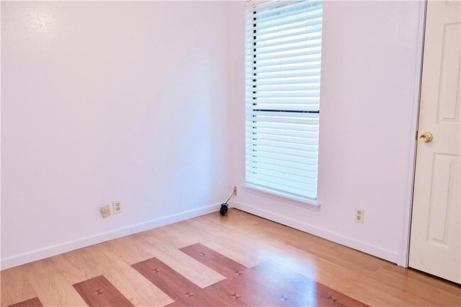 Building Photo - 12808 Irongate Ave