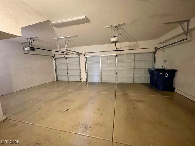 Building Photo - 9316 Grassy Butte Ct