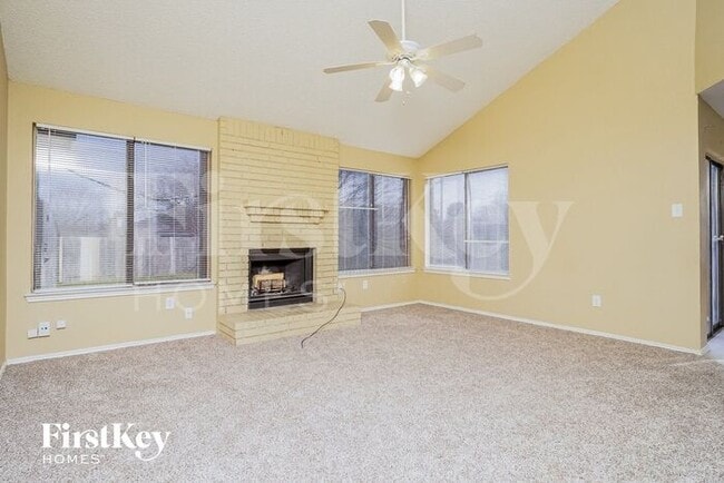 Building Photo - 3934 Cochise Dr